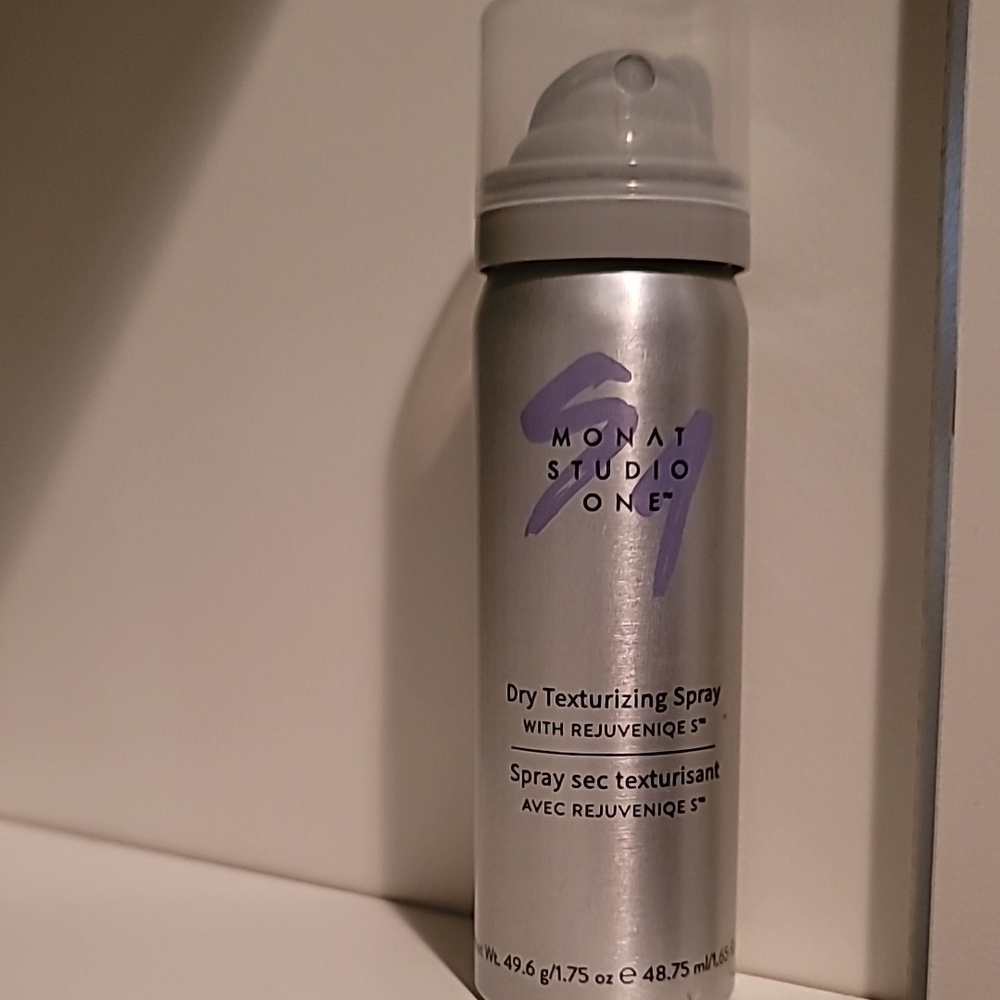 Monat Studio One Dry Texturizing Spray